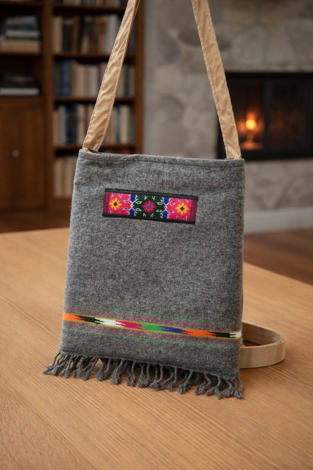 woolen hand bag - Image 3